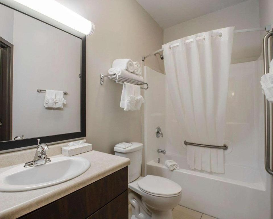 Royal Suites Estevan Экстерьер фото