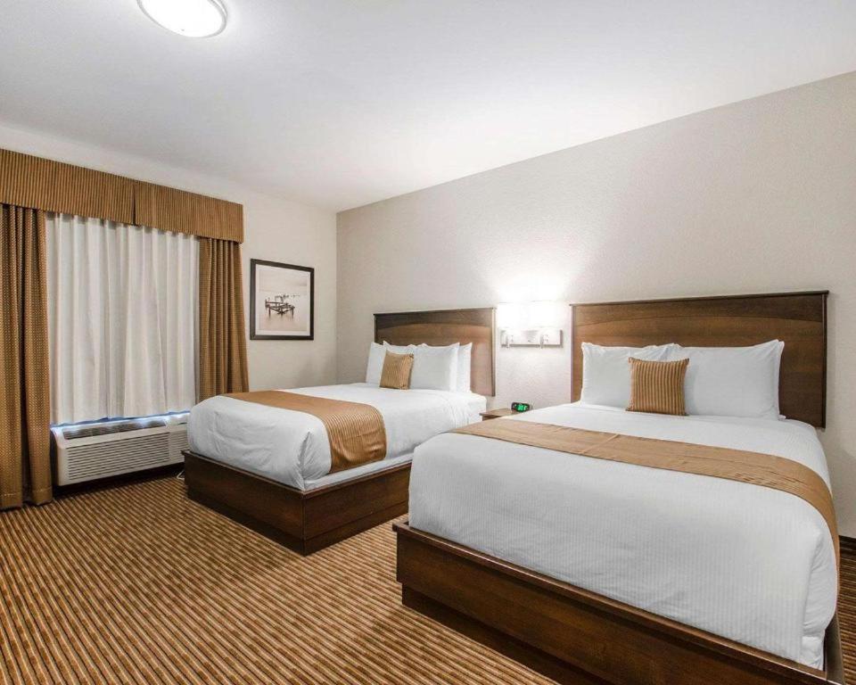 Royal Suites Estevan Экстерьер фото